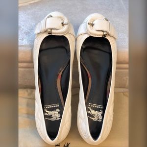 NEW Burberry Buckle Quilted Leather Flats